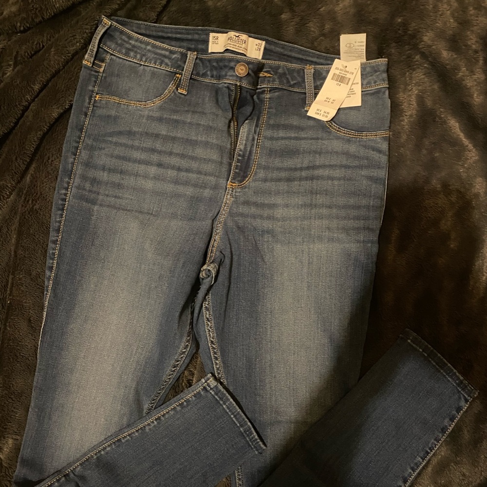 Hollister 15R 32W 28L Brand New With Tags
